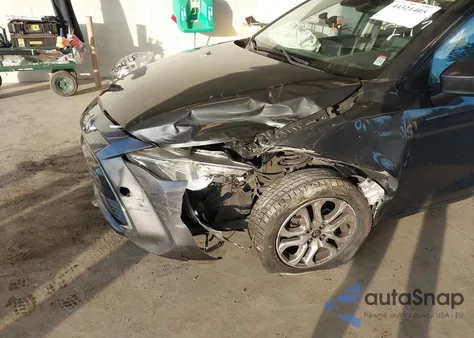 2017 Toyota Yaris Ia z USA, uszkodzony, nr VIN 3MYDLBYVXHY183088